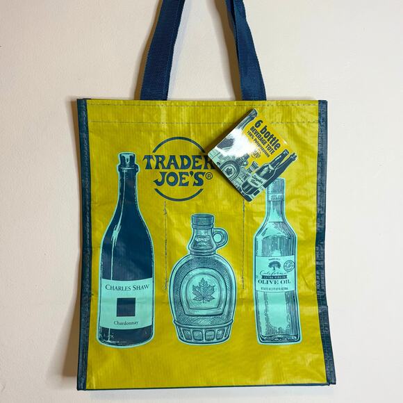 Trader Joe’s 6 Bottle Wine Drink Beverage Carrier Gift Tote Bag Grocery Reusable - Picture 1 of 12